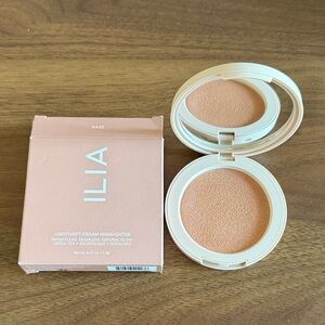 ILIA Lightshift Cream Highlighter in Daze